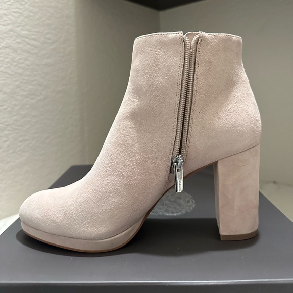 Vince Camuto Isanna Booties - Picture 9 of 16